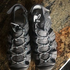 Khombu Sandal  size 7 leather and man made upper style river. Hiking 🥾 💦 water